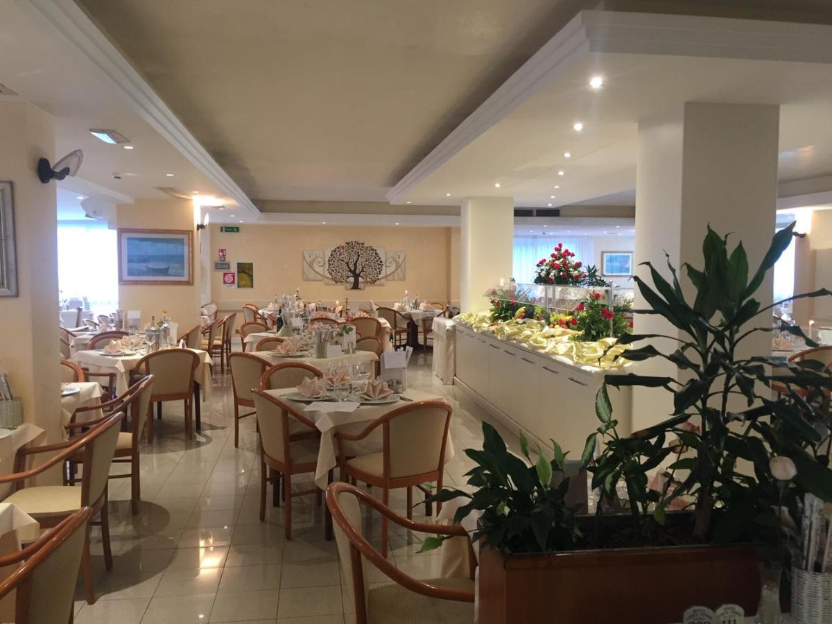 Hotel Conca Verde Λινιάνο Σαμπιαντόρο Εξωτερικό φωτογραφία