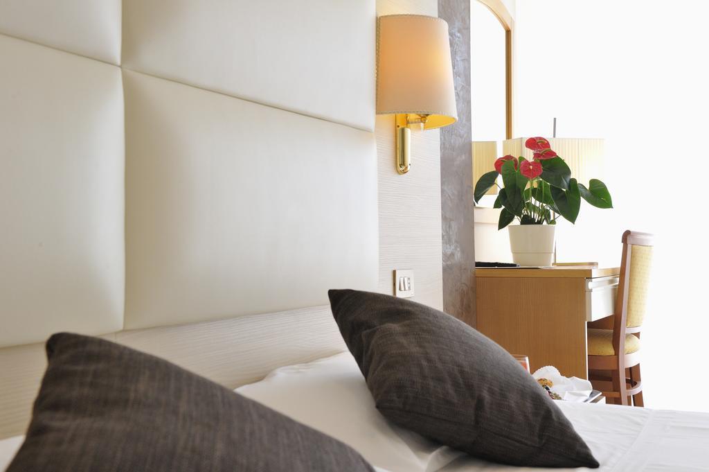 Hotel Conca Verde Λινιάνο Σαμπιαντόρο Δωμάτιο φωτογραφία