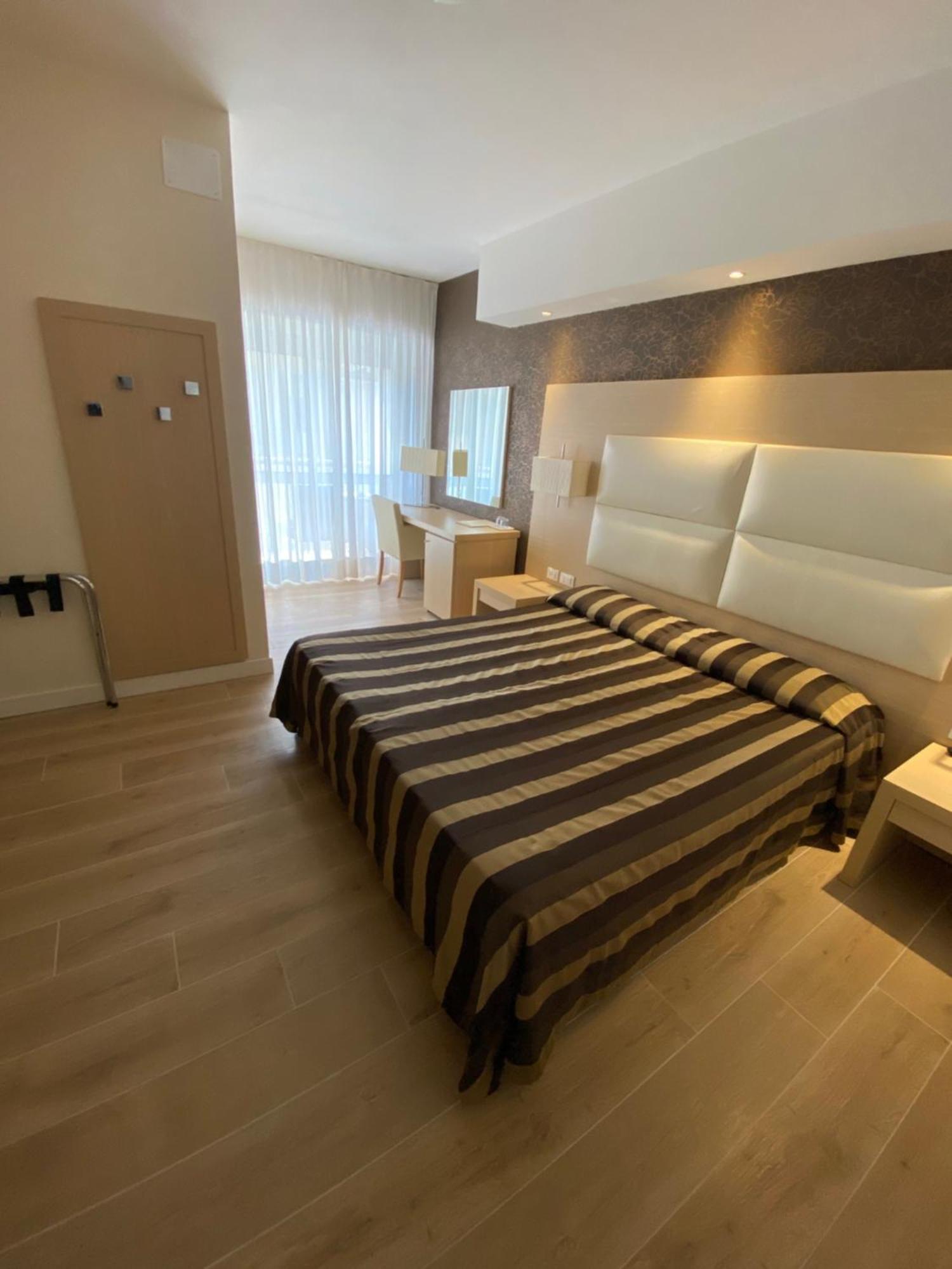 Hotel Conca Verde Λινιάνο Σαμπιαντόρο Εξωτερικό φωτογραφία
