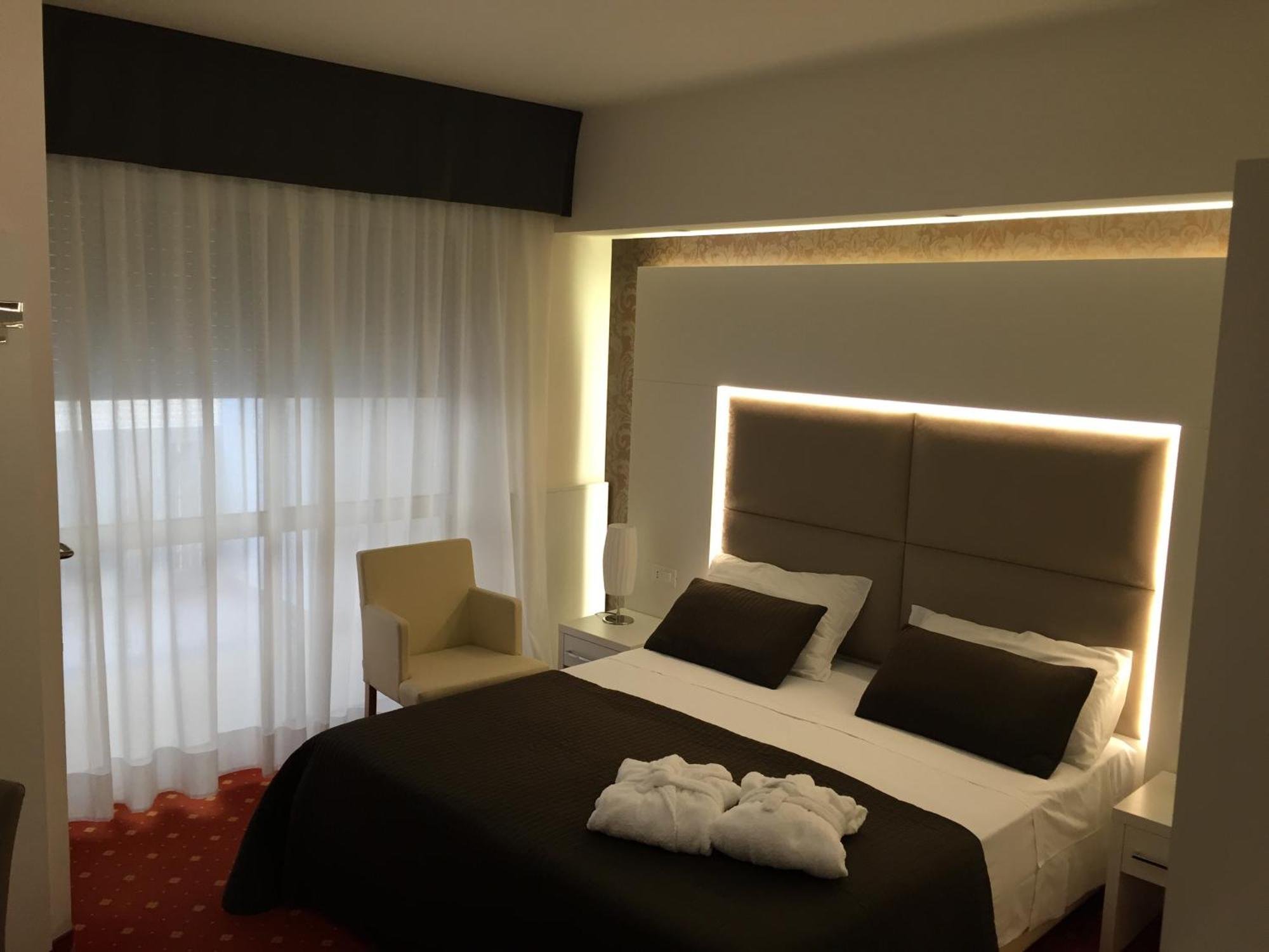 Hotel Conca Verde Λινιάνο Σαμπιαντόρο Εξωτερικό φωτογραφία